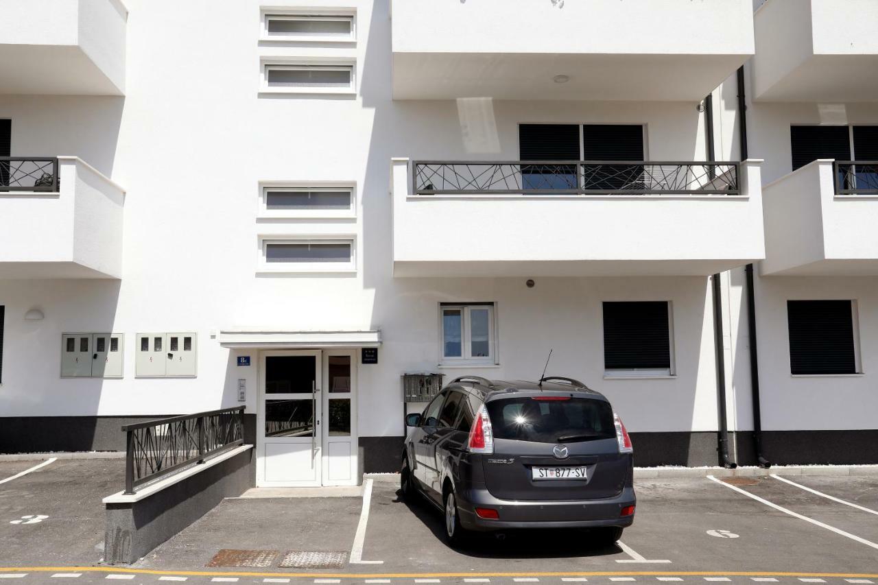 Apartment Little Marijeta Trogir Exterior foto