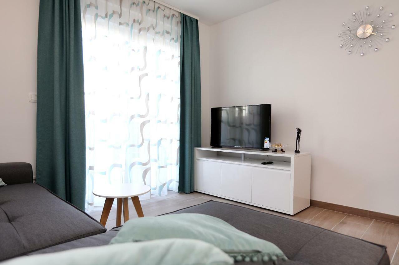 Apartment Little Marijeta Trogir Exterior foto