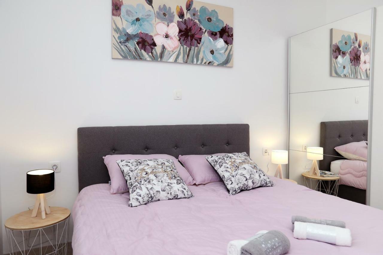 Apartment Little Marijeta Trogir Exterior foto