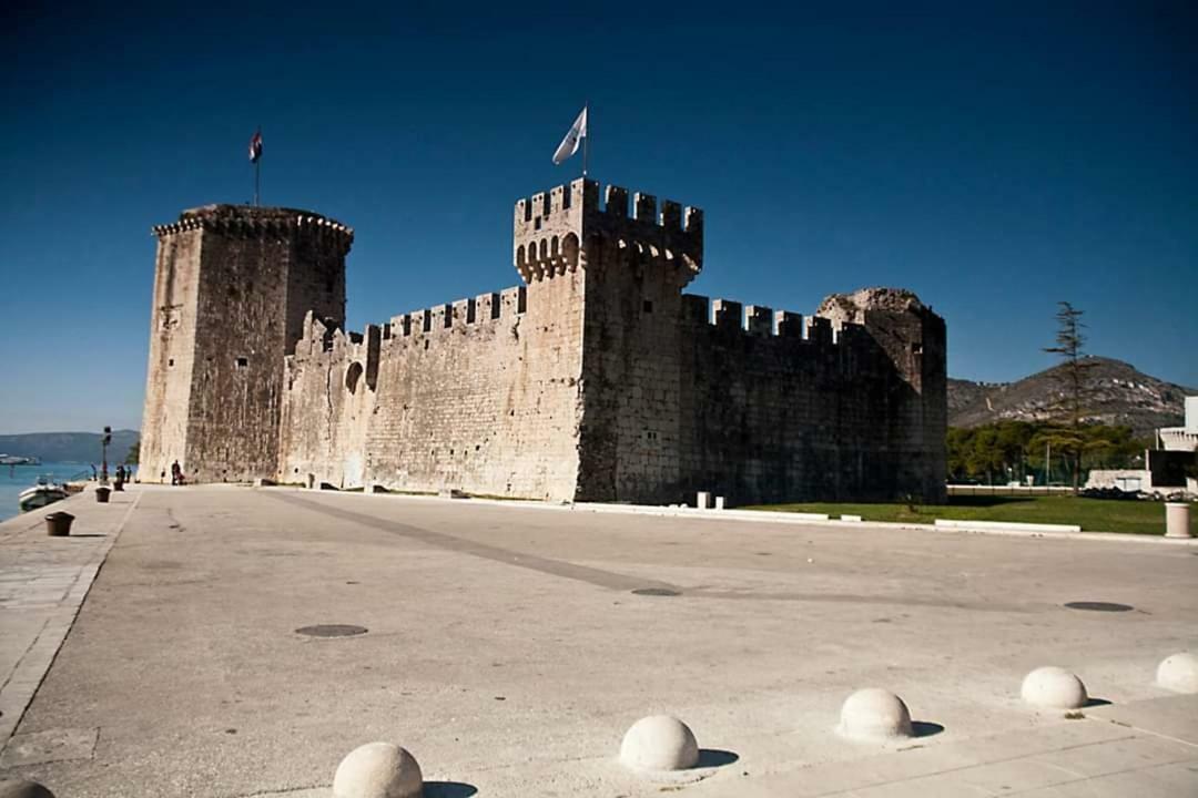 Apartment Little Marijeta Trogir Exterior foto